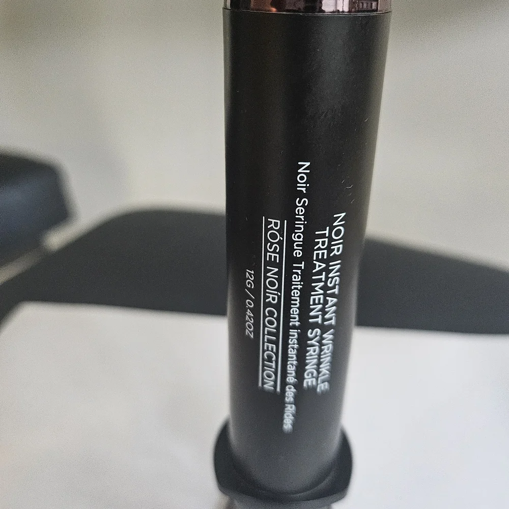 Pearl de Flore Noir Instant Wrinkle Treatment Syringe – 0.42fl. oz/12G - Picture 3 of 10